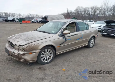 2003 Jaguar X-Type 2.5L Auto/2.5L Manual z USA, uszkodzony, nr VIN SAJEA51D73XD42031